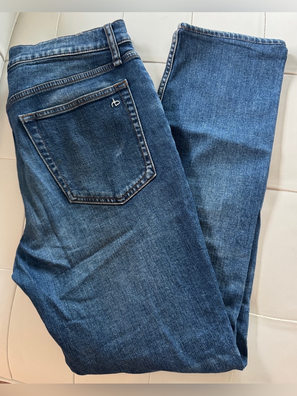 Rag & Bone Fit 2 Slim Denim in med indigo wash. W31/L32. A+ Condition. Ret $228